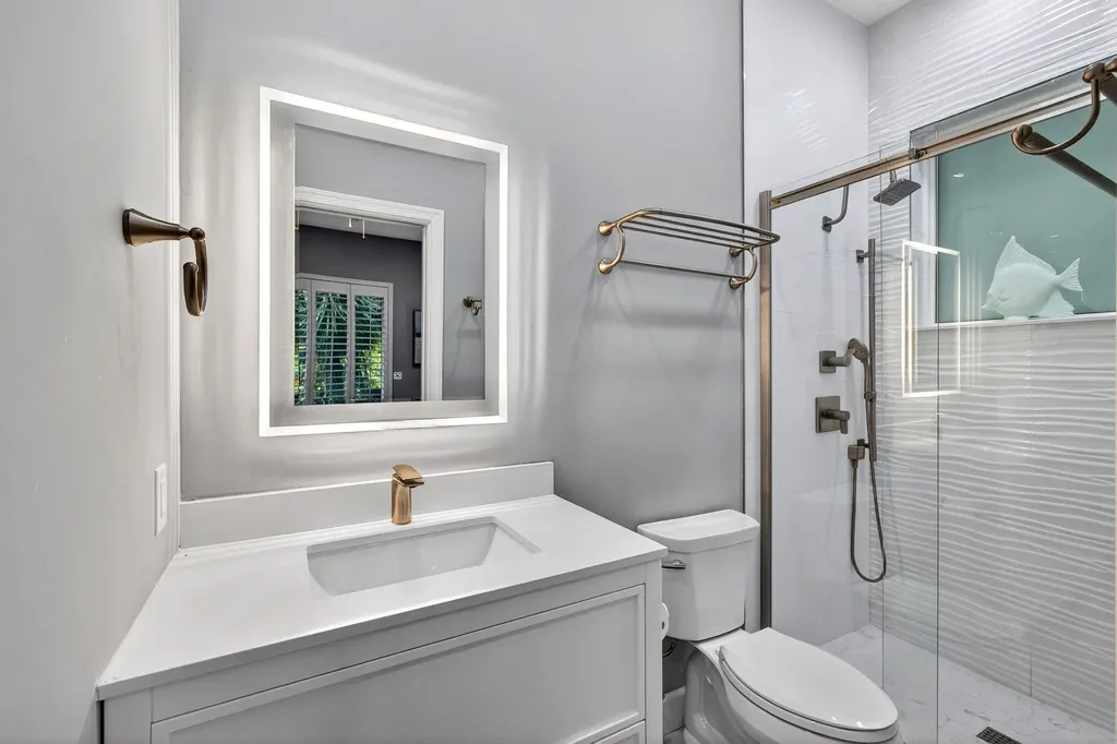77 N Beach Road Jupiter Island FL 33455