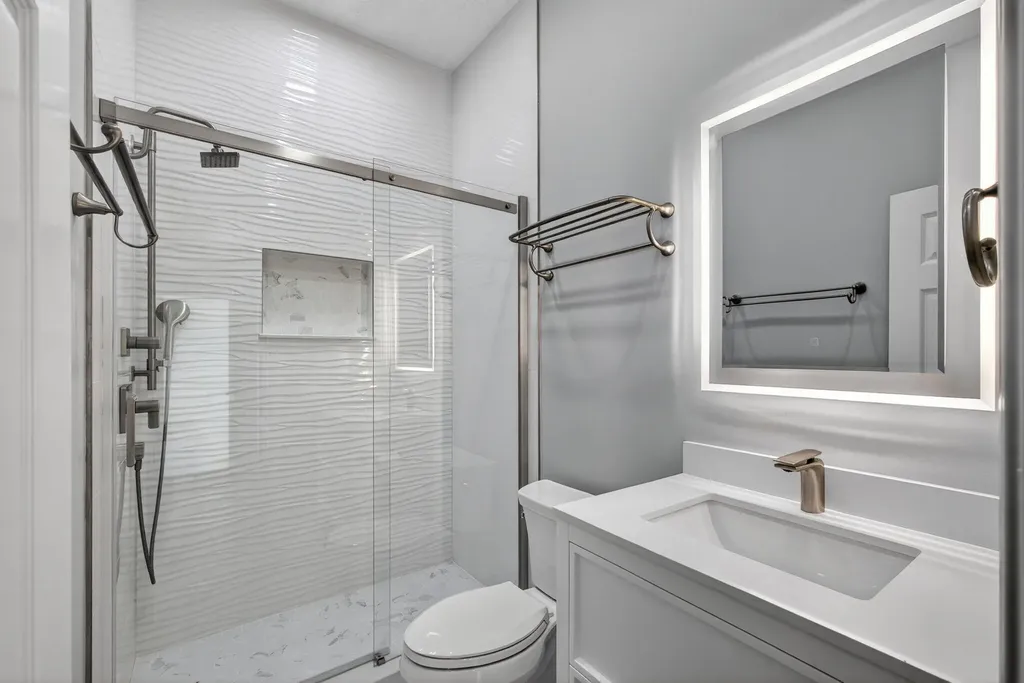 77 N Beach Road Jupiter Island FL 33455