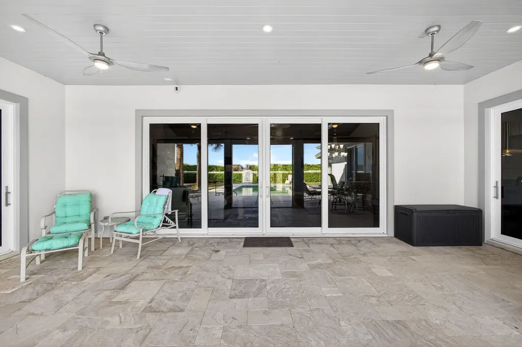 77 N Beach Road Jupiter Island FL 33455