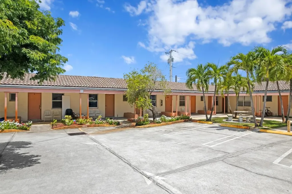 7800 S Dixie Highway West Palm Beach FL 33405