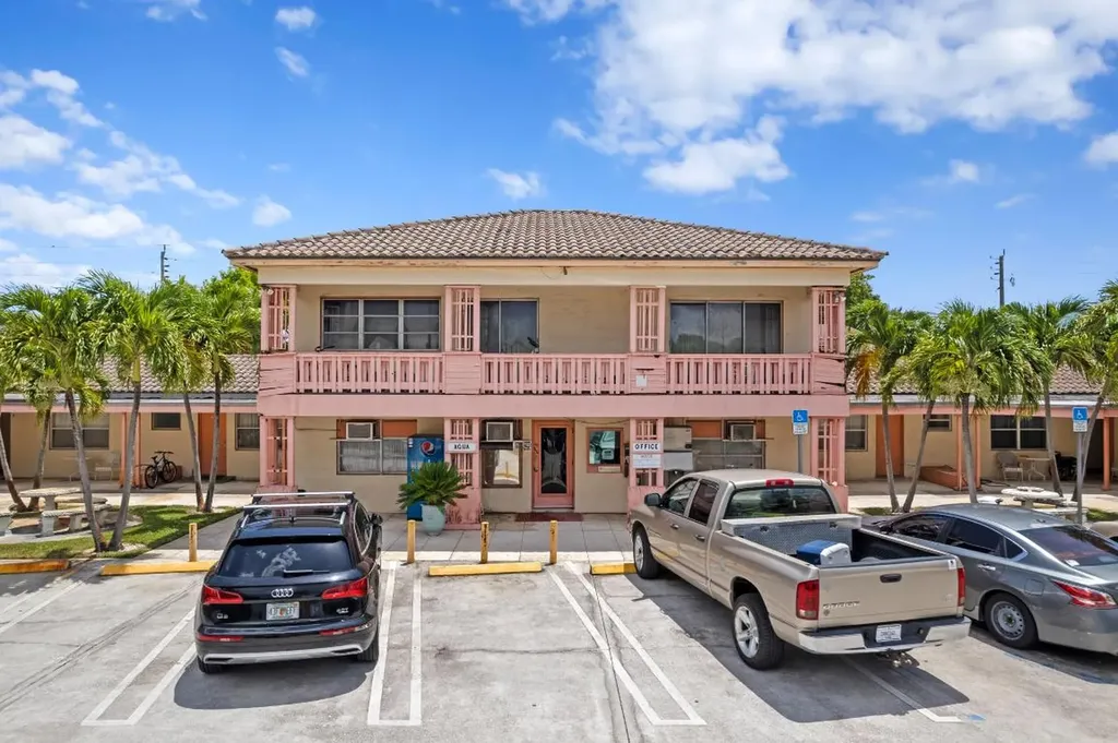 7800 S Dixie Highway West Palm Beach FL 33405