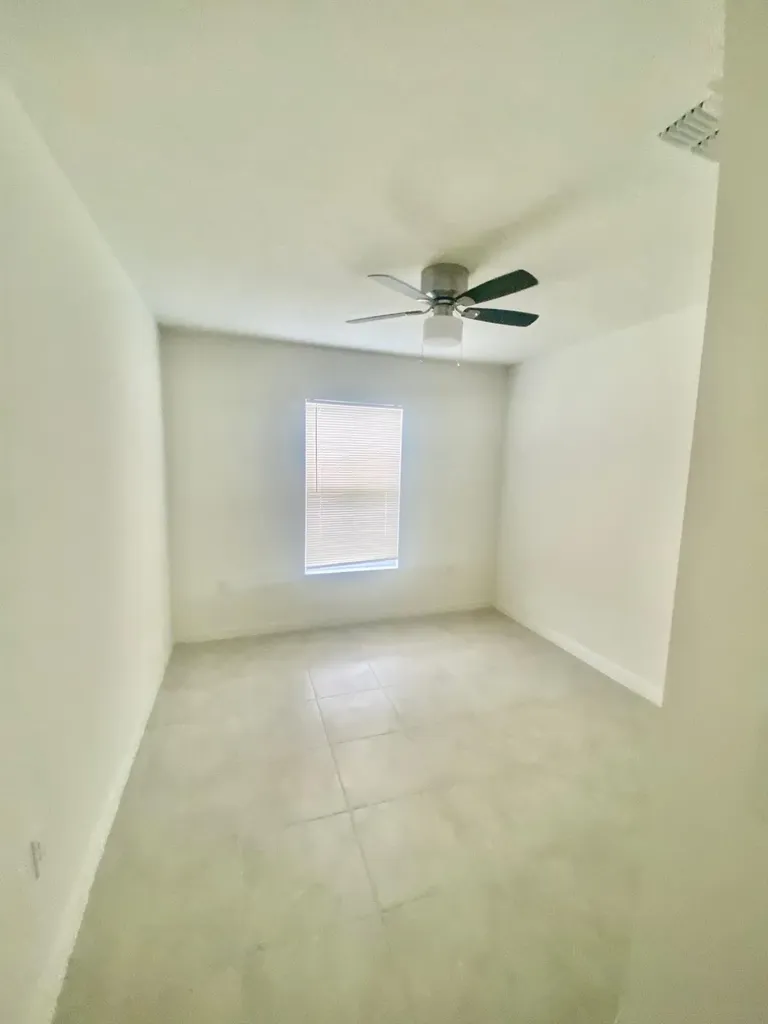 2460 Begonia Street Mascotte FL 34753