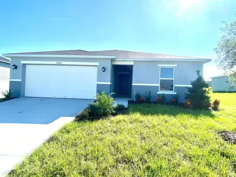 2460 Begonia Street Mascotte FL 34753