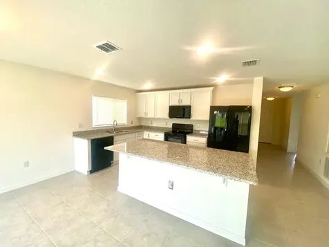 2460 Begonia Street Mascotte FL 34753