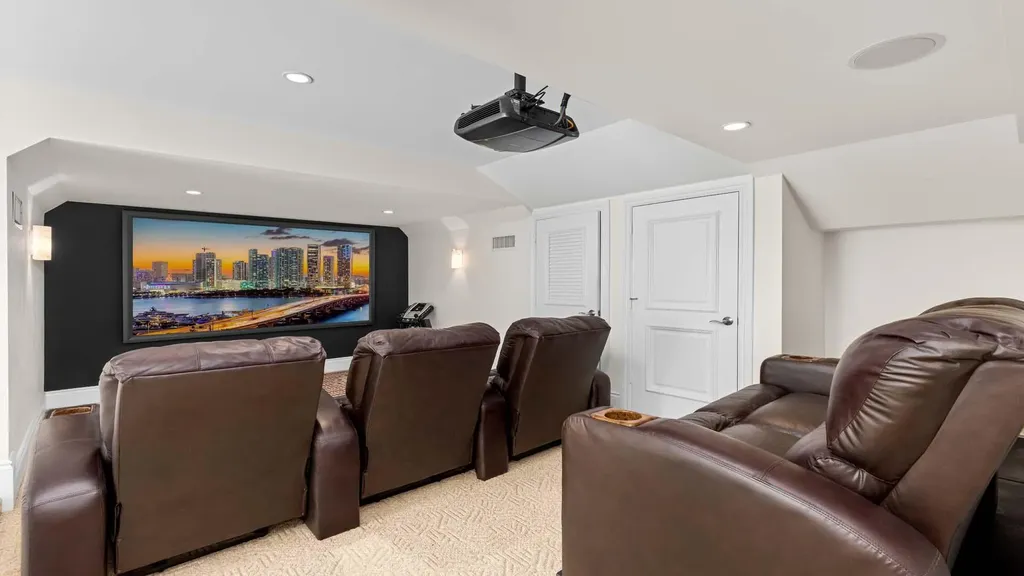 929 Banyan Drive Delray Beach FL 33483