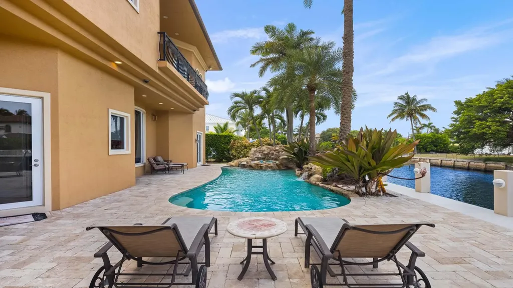 929 Banyan Drive Delray Beach FL 33483