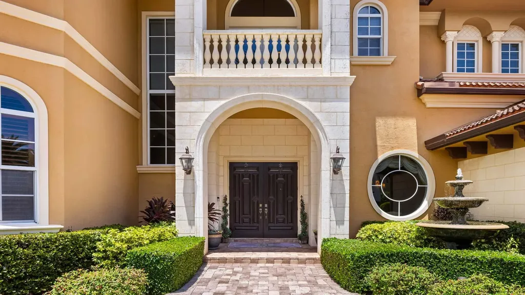 929 Banyan Drive Delray Beach FL 33483