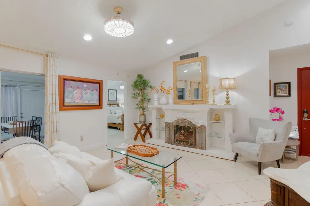 115 Ramblewood Circle Royal Palm Beach FL 33411