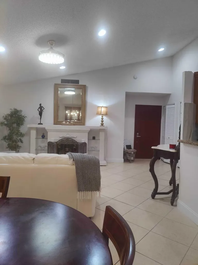 115 Ramblewood Circle Royal Palm Beach FL 33411