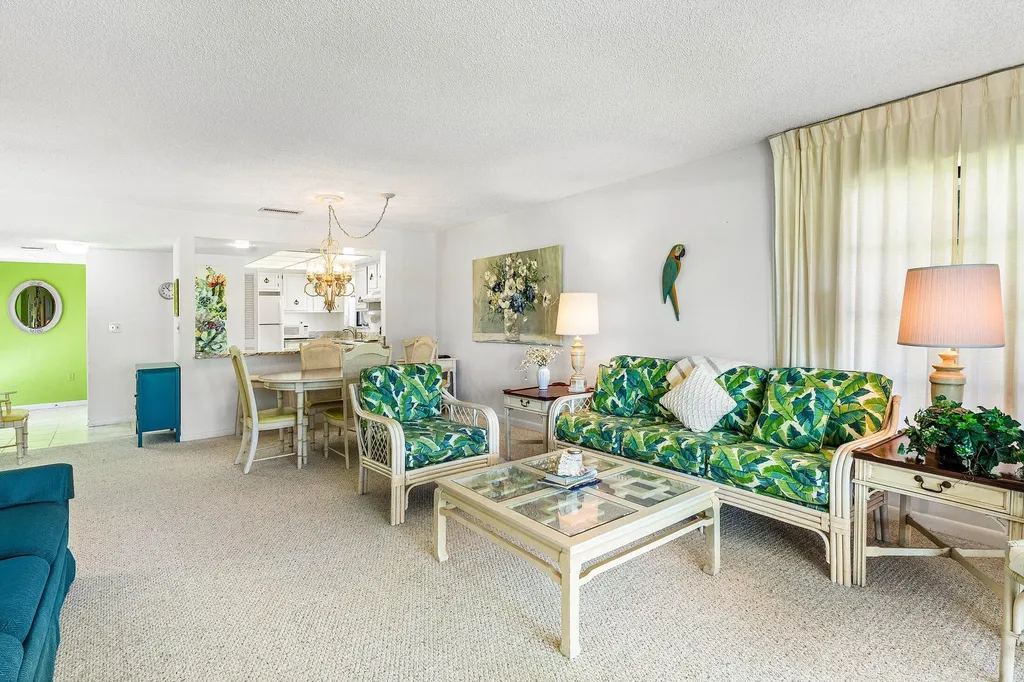 4085 Kittiwake Court Boynton Beach FL 33436