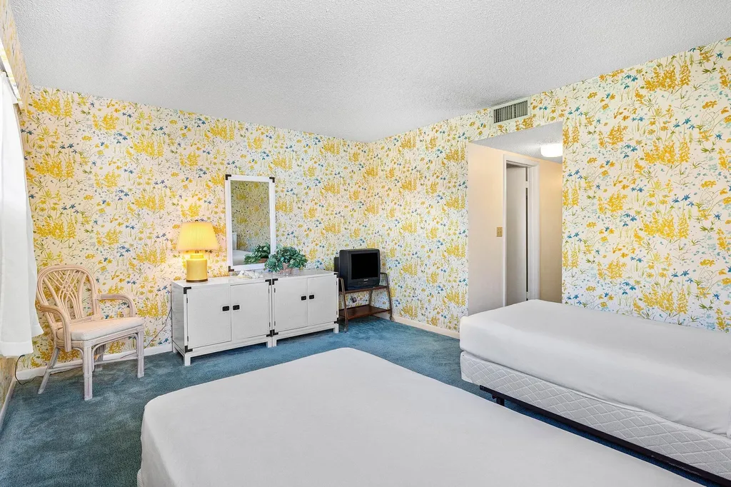 4085 Kittiwake Court Boynton Beach FL 33436