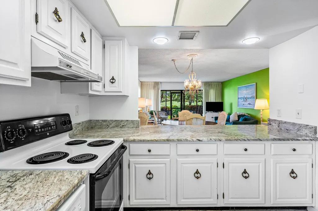 4085 Kittiwake Court Boynton Beach FL 33436