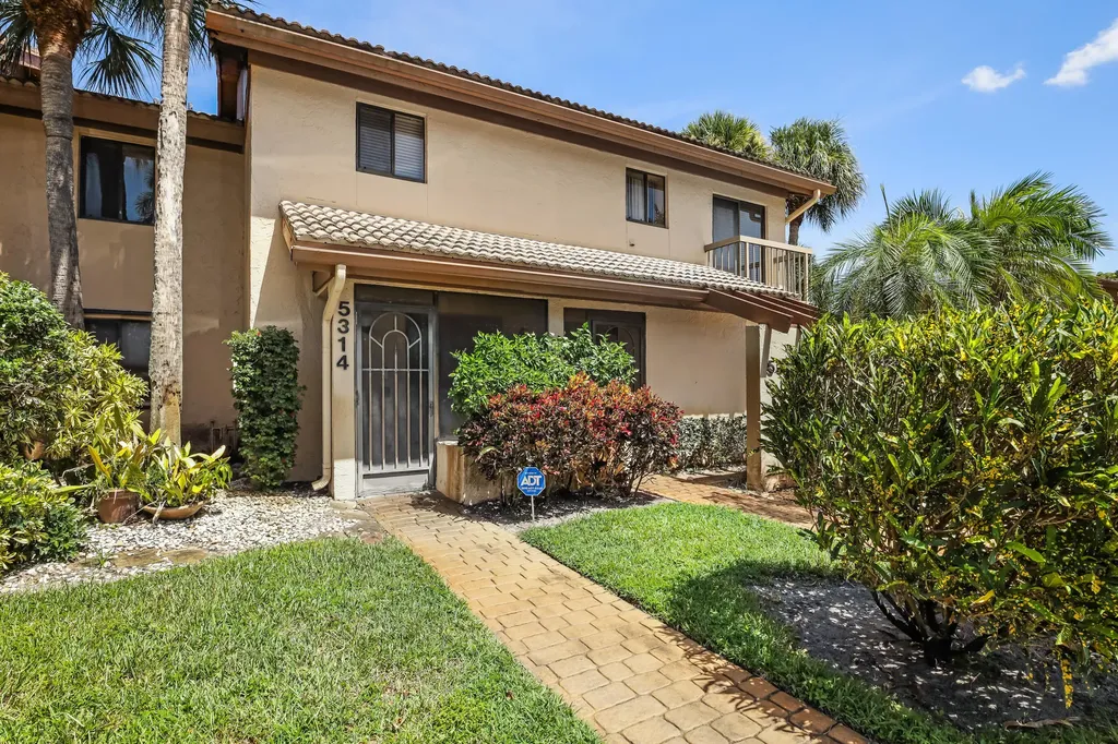 5314 Fountains Drive S Lake Worth FL 33467