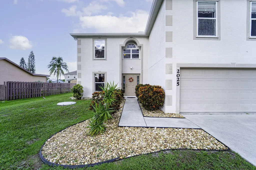 2025 SW Capeador Street Port St Lucie FL 34953