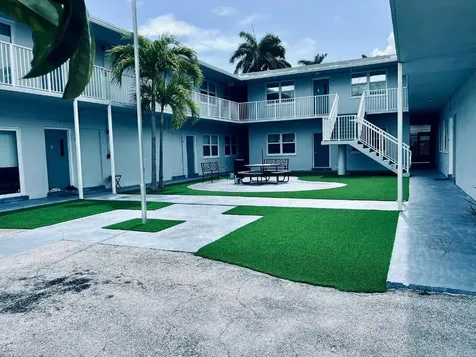 930 N 14 Court Hollywood FL 33020