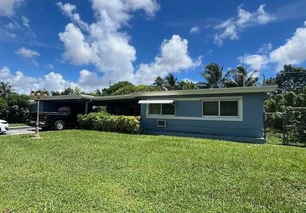 330 Long Island Avenue Fort Lauderdale FL 33312