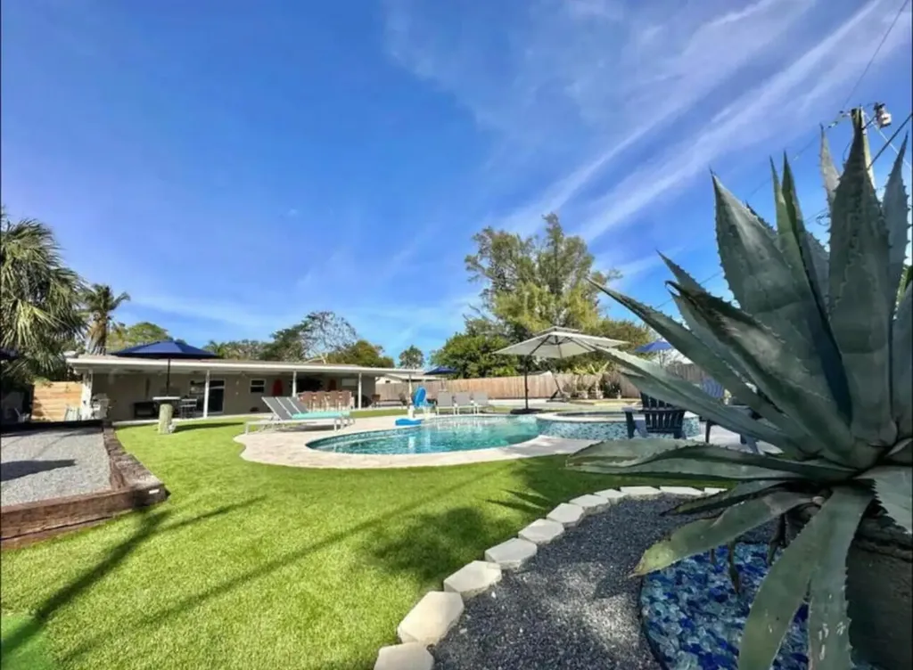 270 NW 36th Street Boca Raton FL 33431