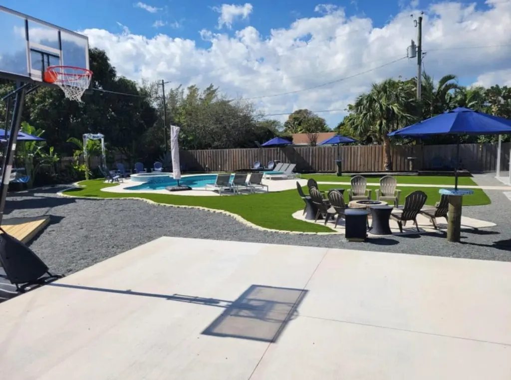 270 NW 36th Street Boca Raton FL 33431
