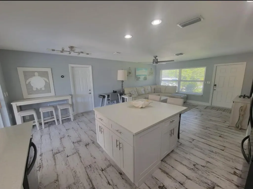 270 NW 36th Street Boca Raton FL 33431