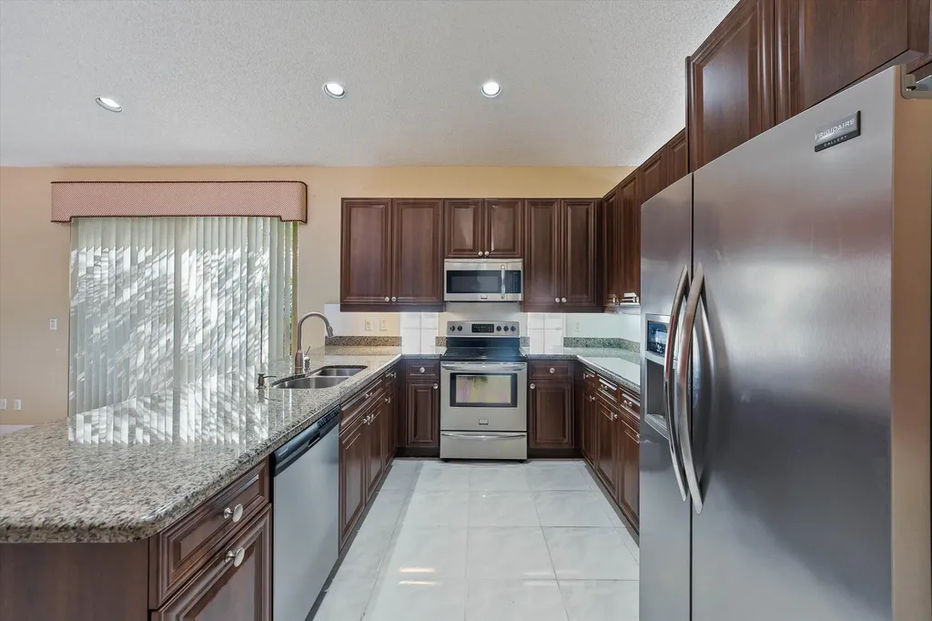 10860 Fairmont Village Drive Lake Worth FL 33449