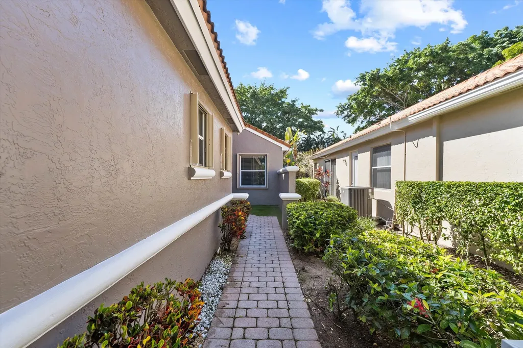 10860 Fairmont Village Drive Lake Worth FL 33449