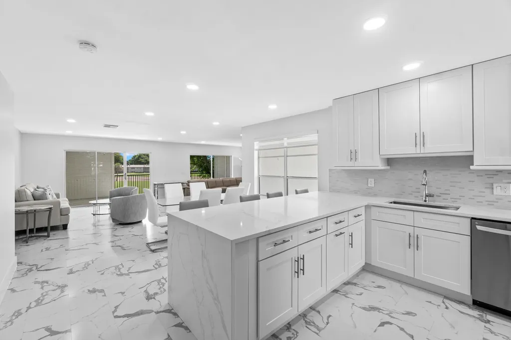 6 Stratford Drive E Boynton Beach FL 33436