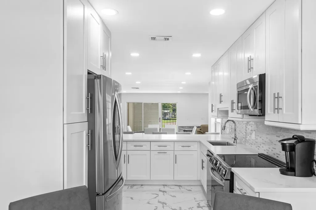 6 Stratford Drive E Boynton Beach FL 33436