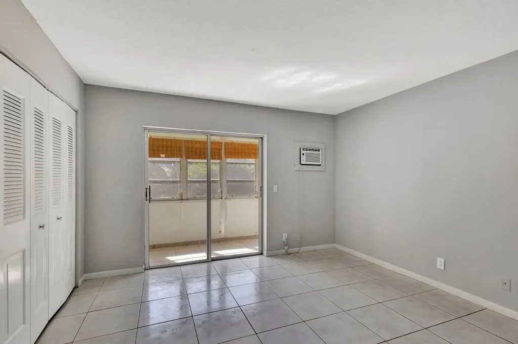 27 Camden B West Palm Beach FL 33417