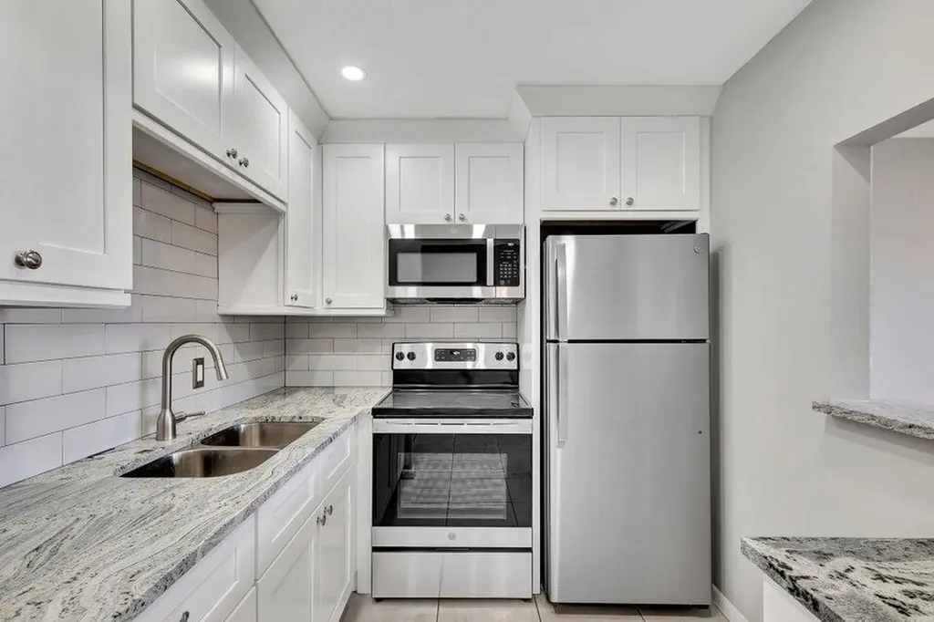 27 Camden B West Palm Beach FL 33417
