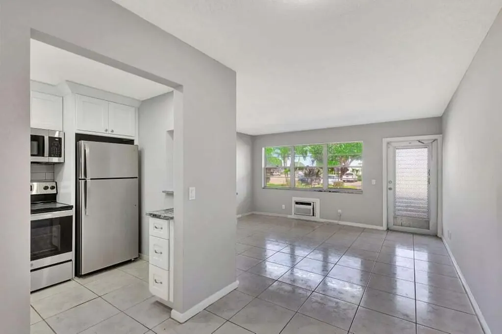 27 Camden B West Palm Beach FL 33417