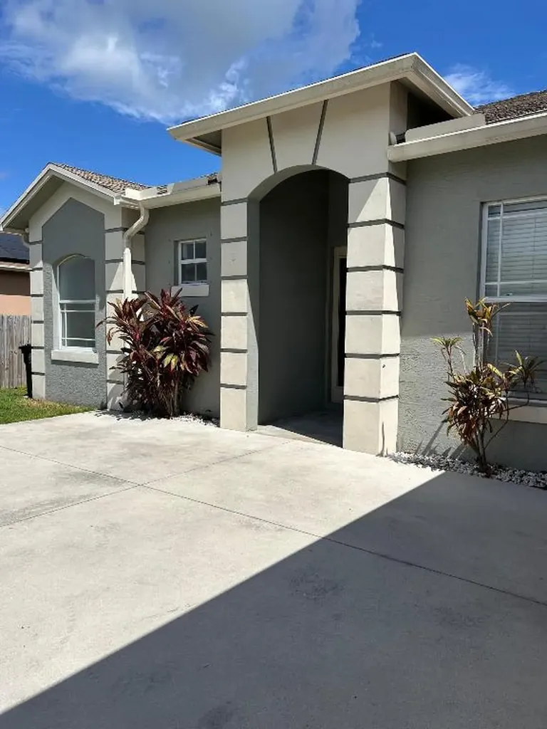 1573 SW Merchant Lane Port St Lucie FL 34953