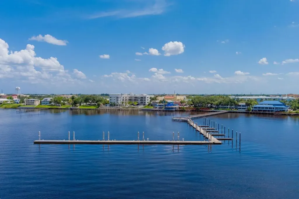 41 SW Seminole Street Stuart FL 34994