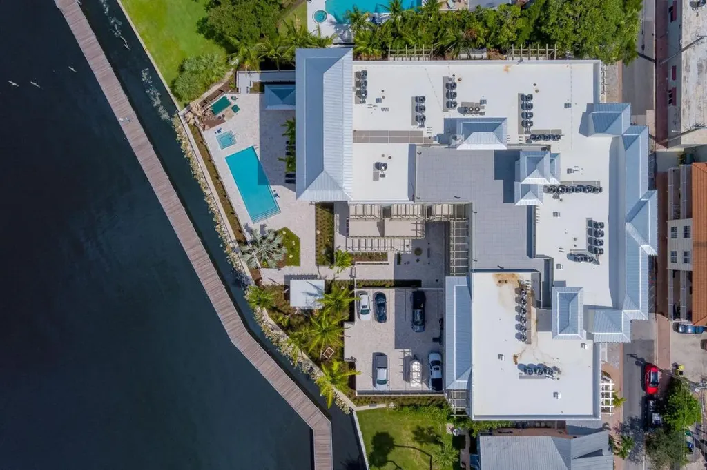 41 SW Seminole Street Stuart FL 34994