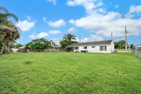 2118 SW Airoso Boulevard Port St Lucie FL 34984