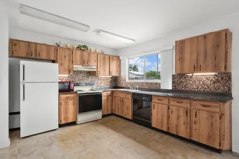 2118 SW Airoso Boulevard Port St Lucie FL 34984