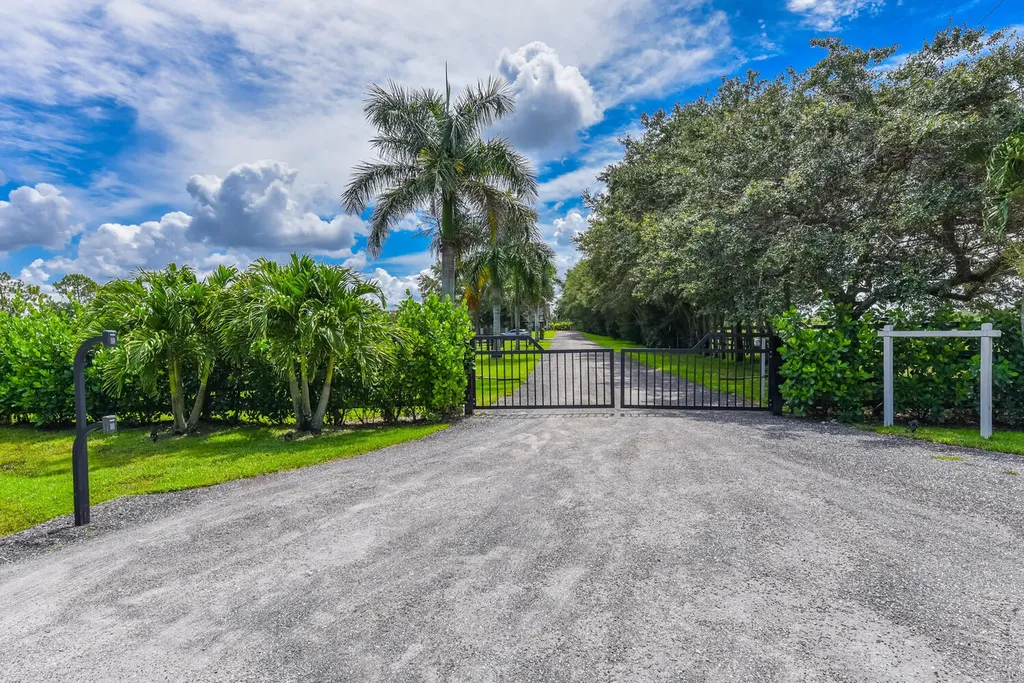 2780 Skipiks Way Wellington FL 33470