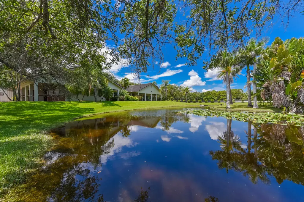 2780 Skipiks Way Wellington FL 33470