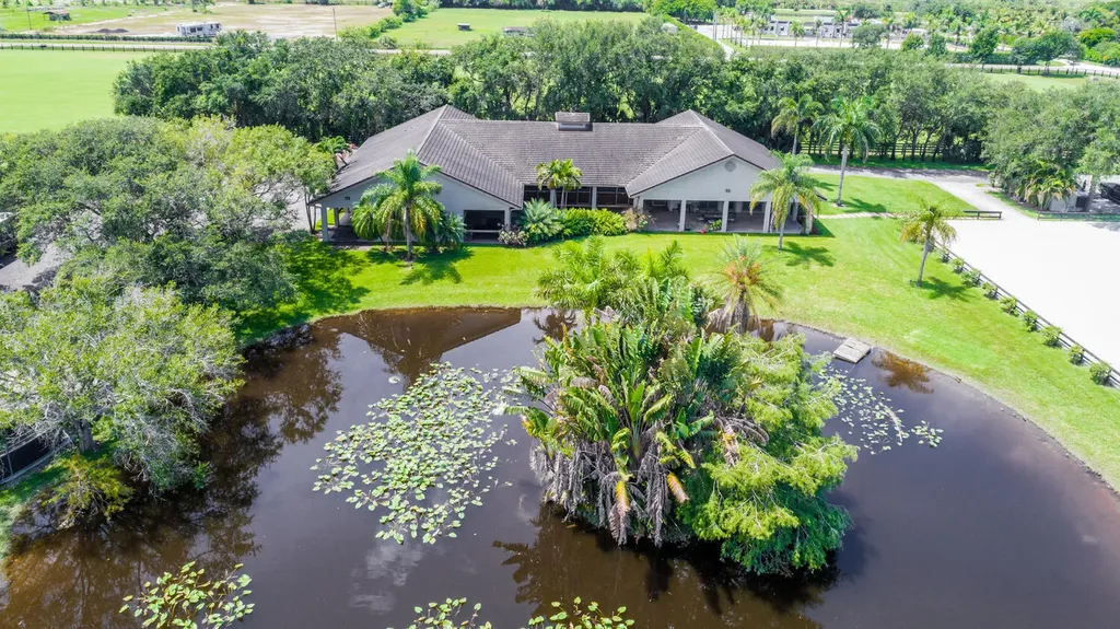 2780 Skipiks Way Wellington FL 33470