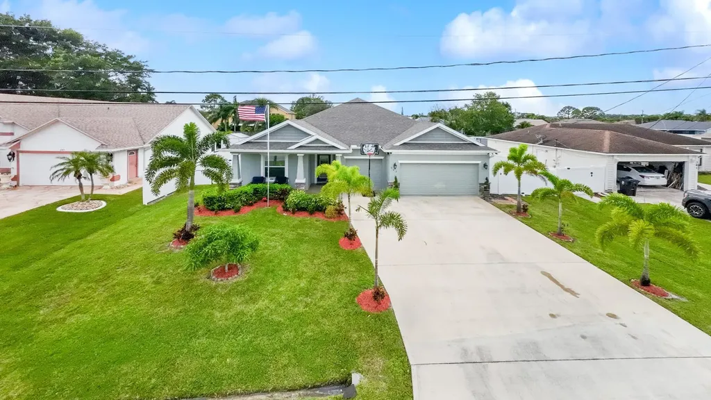 343 SE Fisk Road Port St Lucie FL 34984