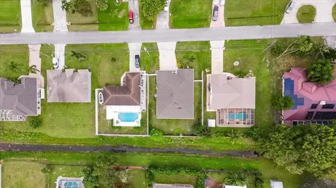 343 SE Fisk Road Port St Lucie FL 34984