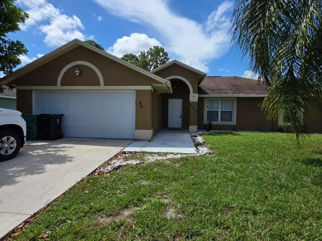 986 SW North Globe Avenue Port St Lucie FL 34953