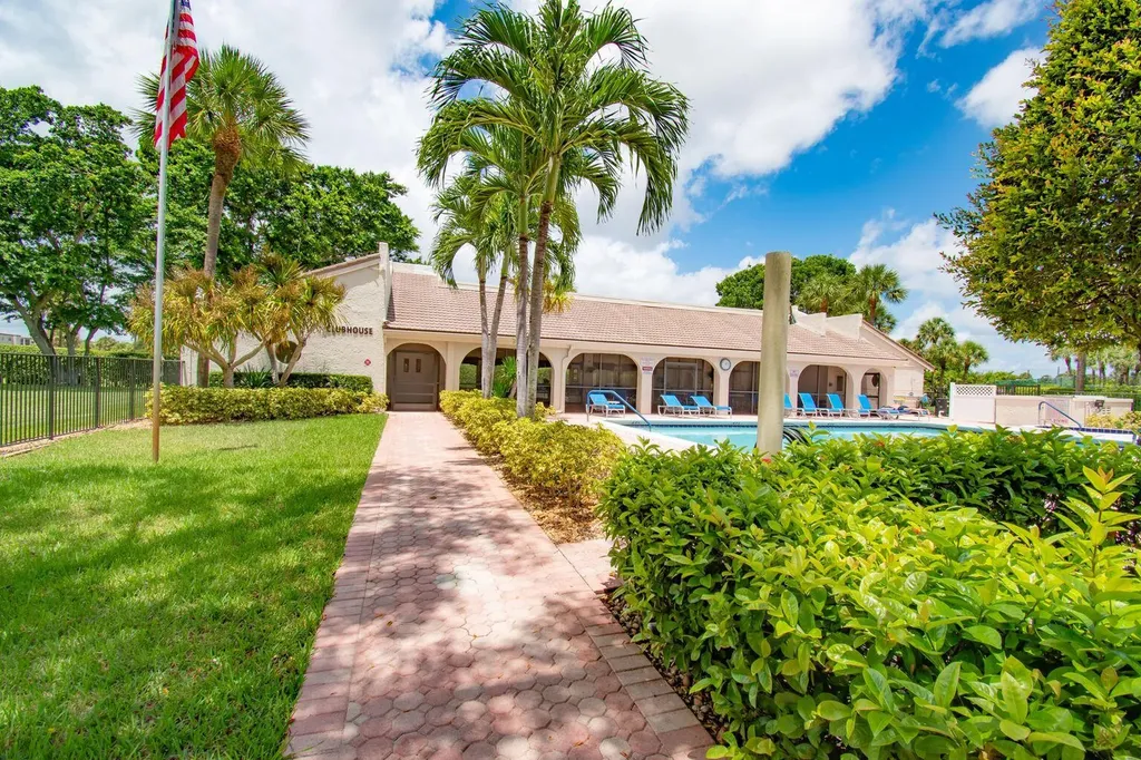 9165 SW 14th Street Boca Raton FL 33428