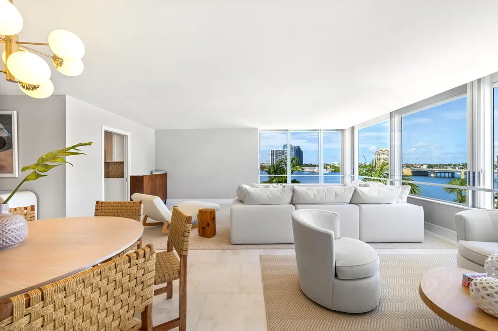 44 Cocoanut Row Palm Beach FL 33480