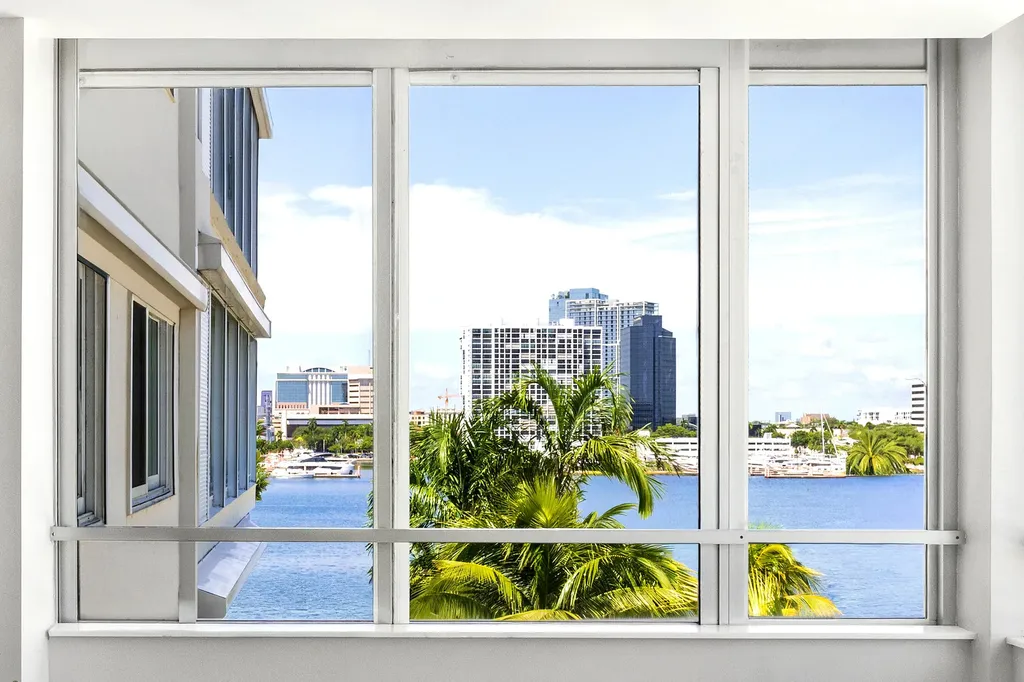 44 Cocoanut Row Palm Beach FL 33480
