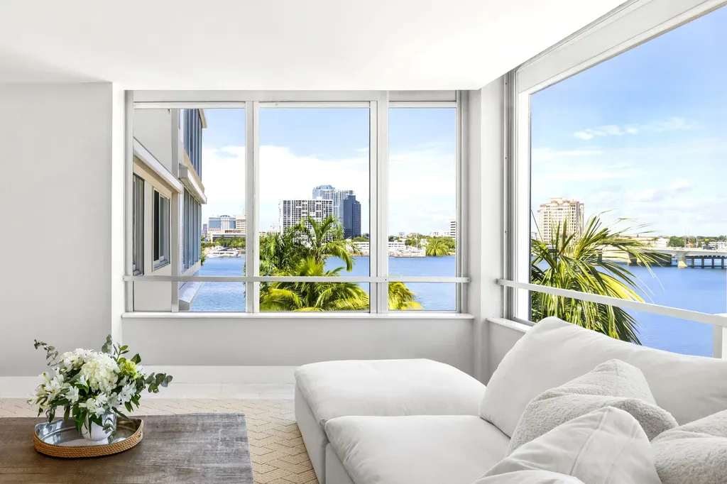 44 Cocoanut Row Palm Beach FL 33480