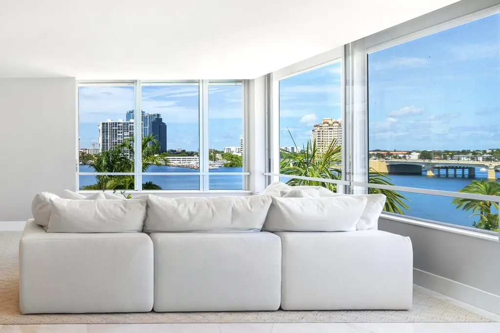 44 Cocoanut Row Palm Beach FL 33480