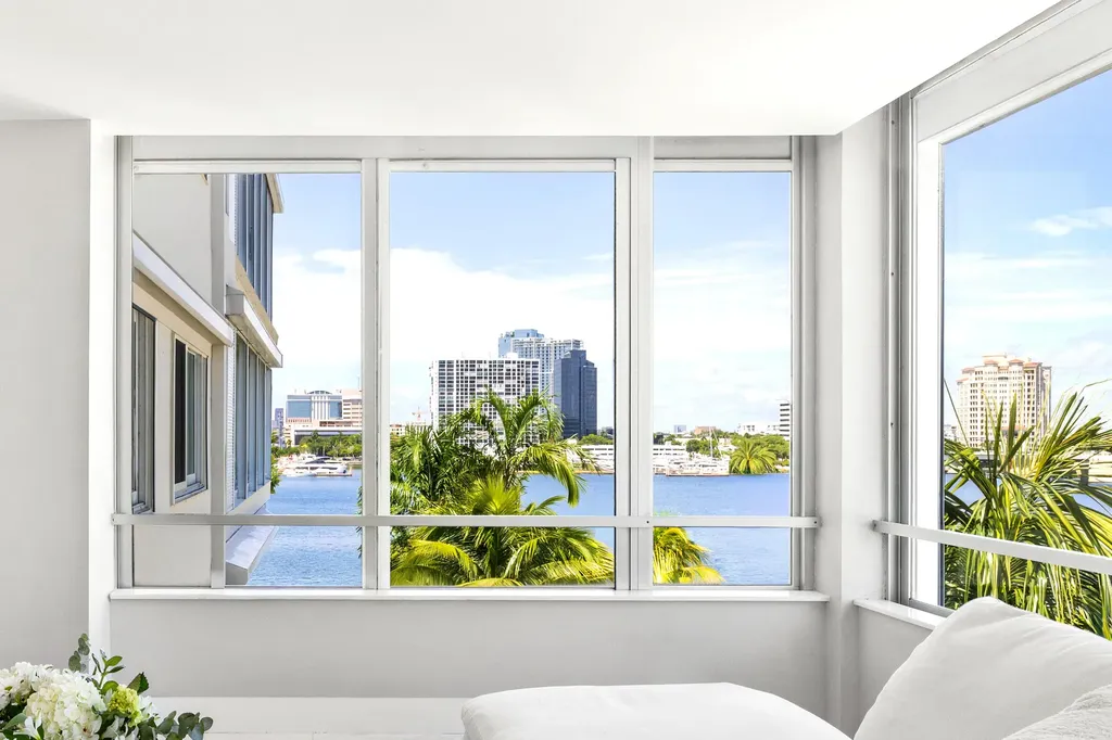 44 Cocoanut Row Palm Beach FL 33480