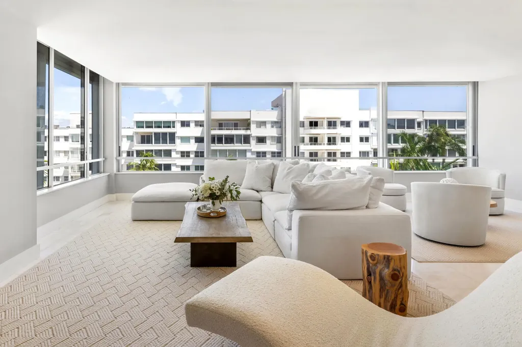 44 Cocoanut Row Palm Beach FL 33480