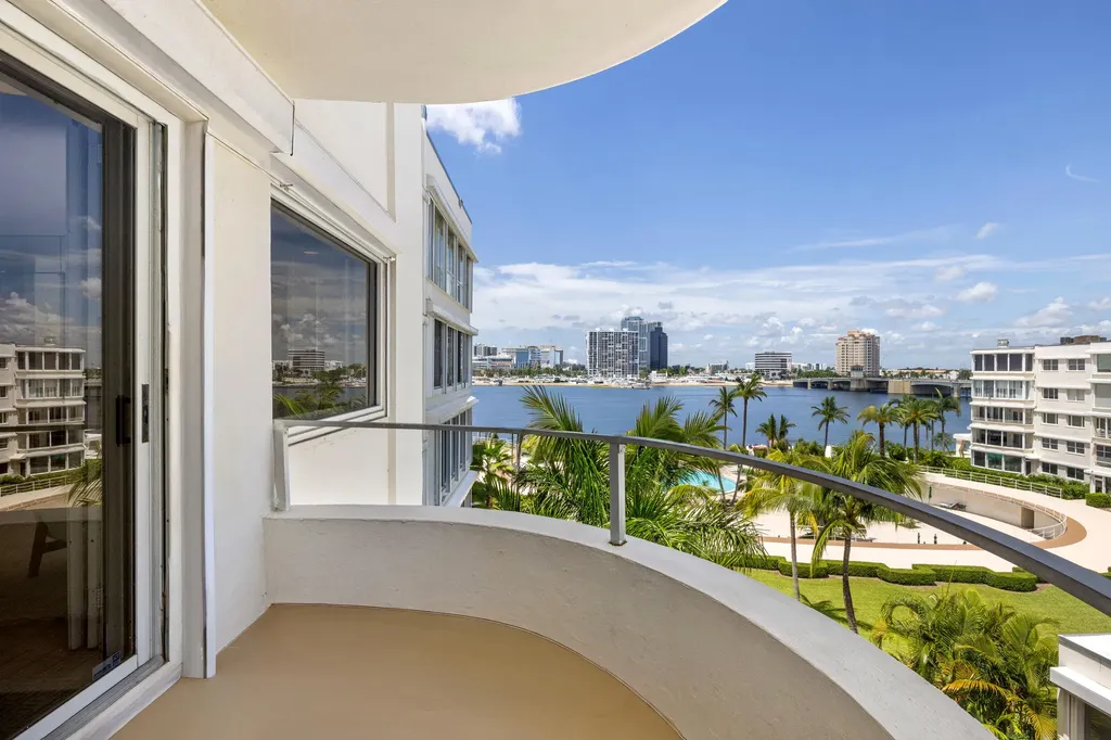 44 Cocoanut Row Palm Beach FL 33480