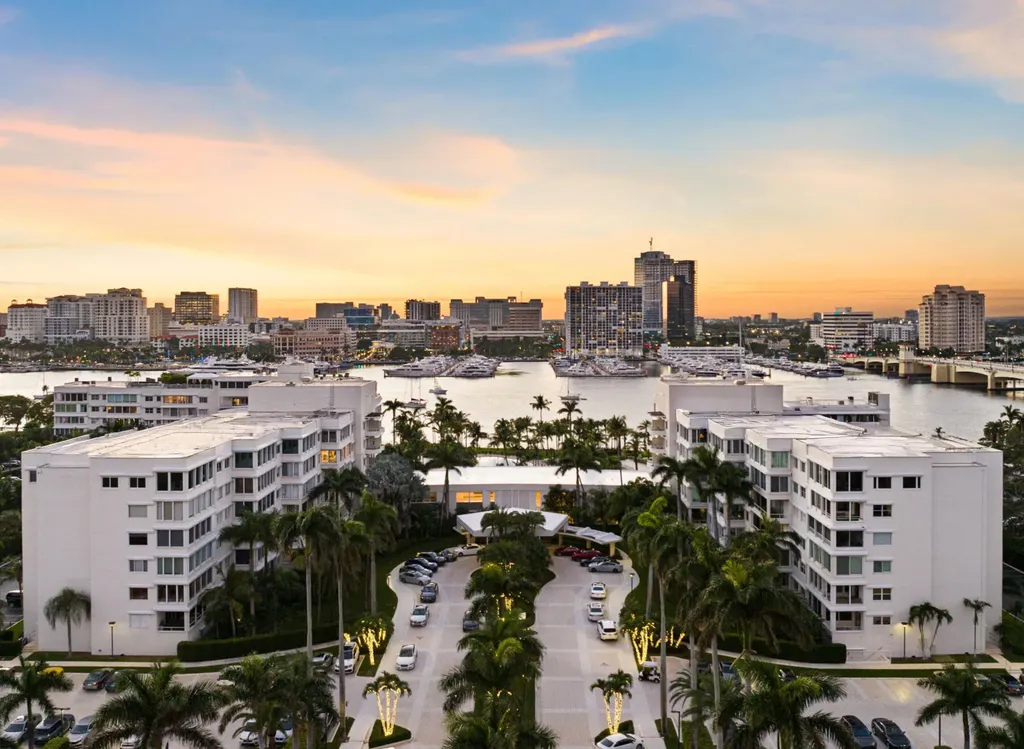 44 Cocoanut Row Palm Beach FL 33480